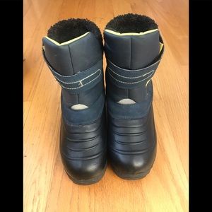 Khombu snow boots for boys